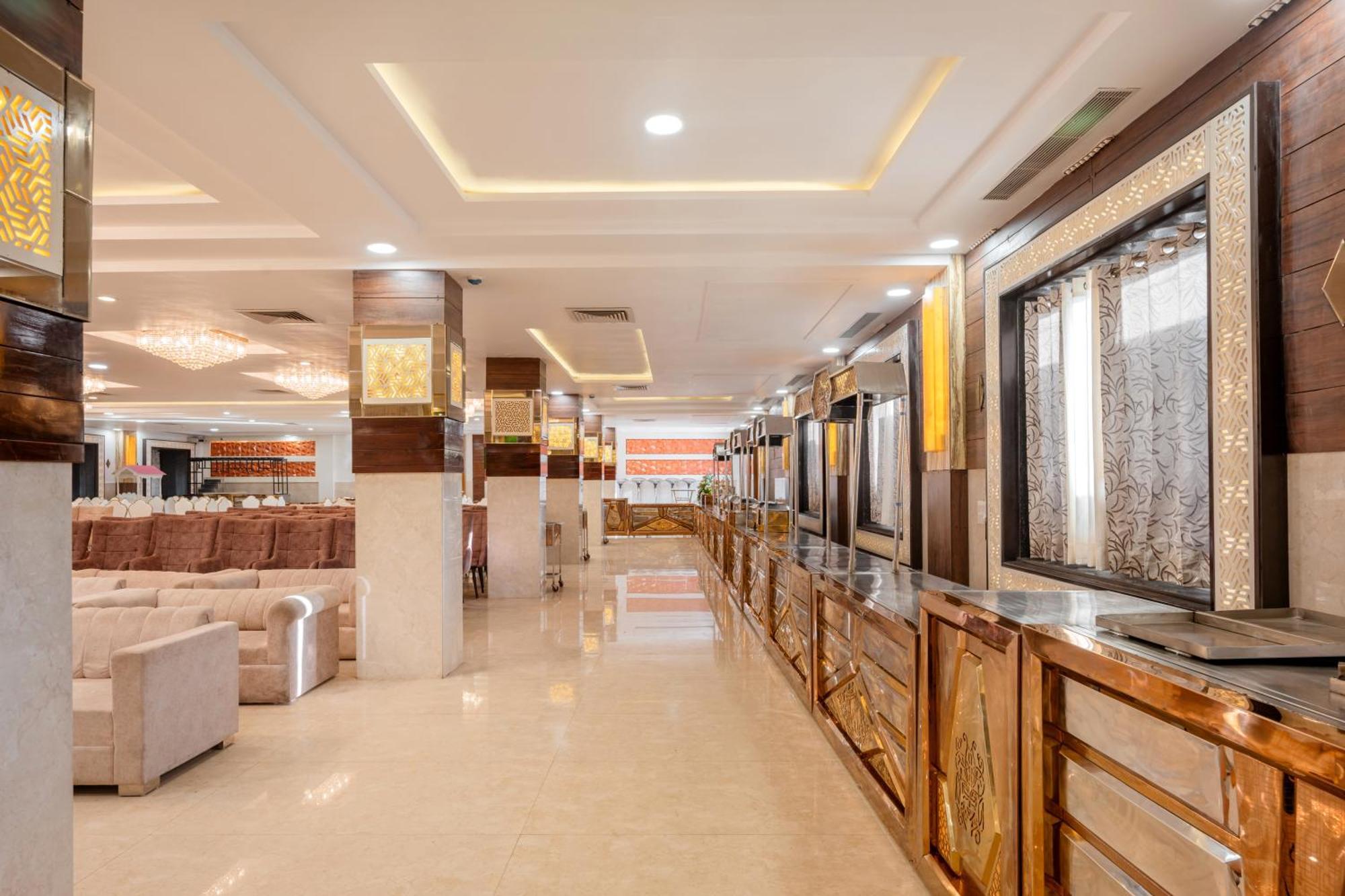 Hotel Vasdaa Grand Dehradun Exteriör bild